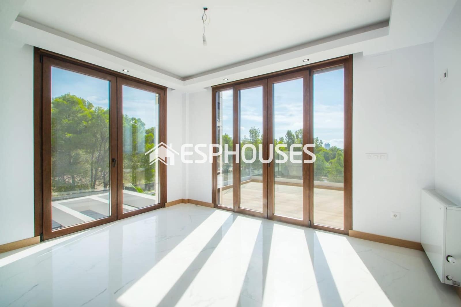 4 slaapkamer Villa te koop in Finestrat met zwembad - € 850.000 (Ref: 9445055)