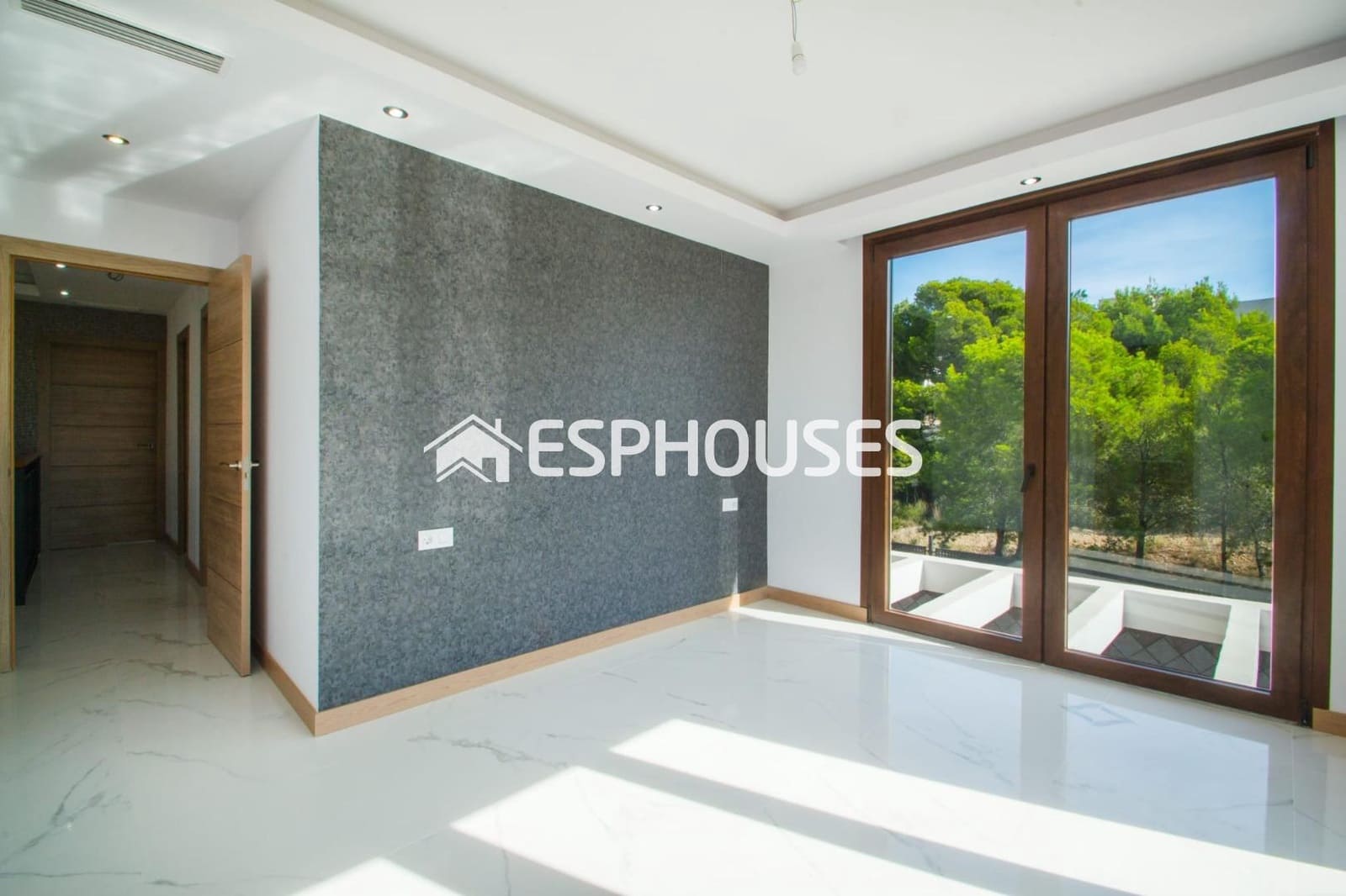 4 slaapkamer Villa te koop in Finestrat met zwembad - € 850.000 (Ref: 9445055)