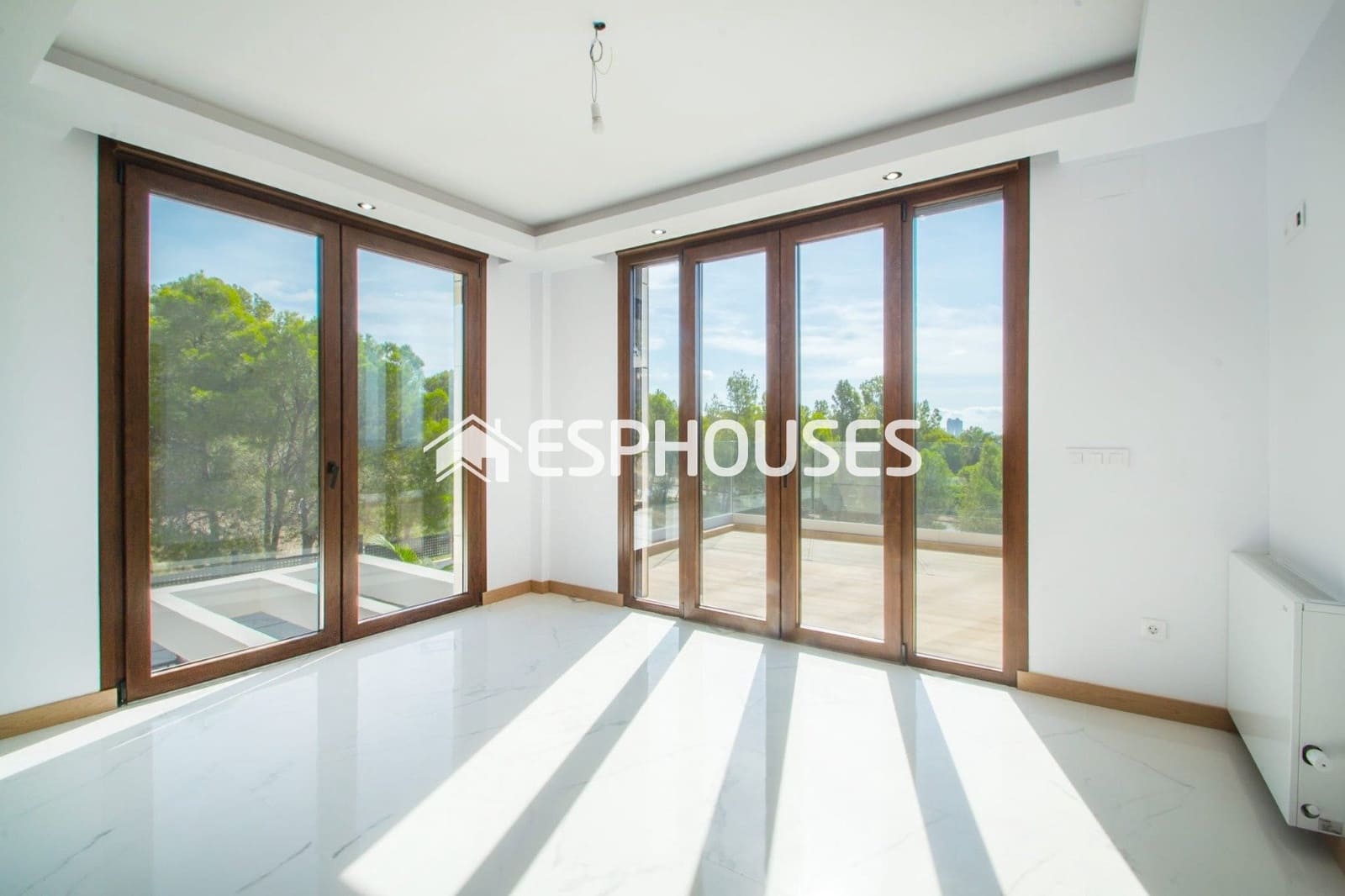 4 soverom Villa til salgs i Finestrat med svømmebasseng garasje - € 850 000 (Ref: 9445055)