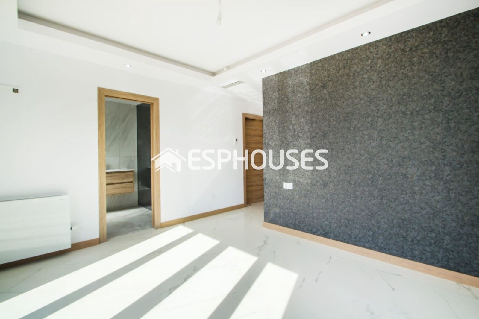 4 soverom Villa til salgs i Finestrat med svømmebasseng garasje - € 850 000 (Ref: 9445055)