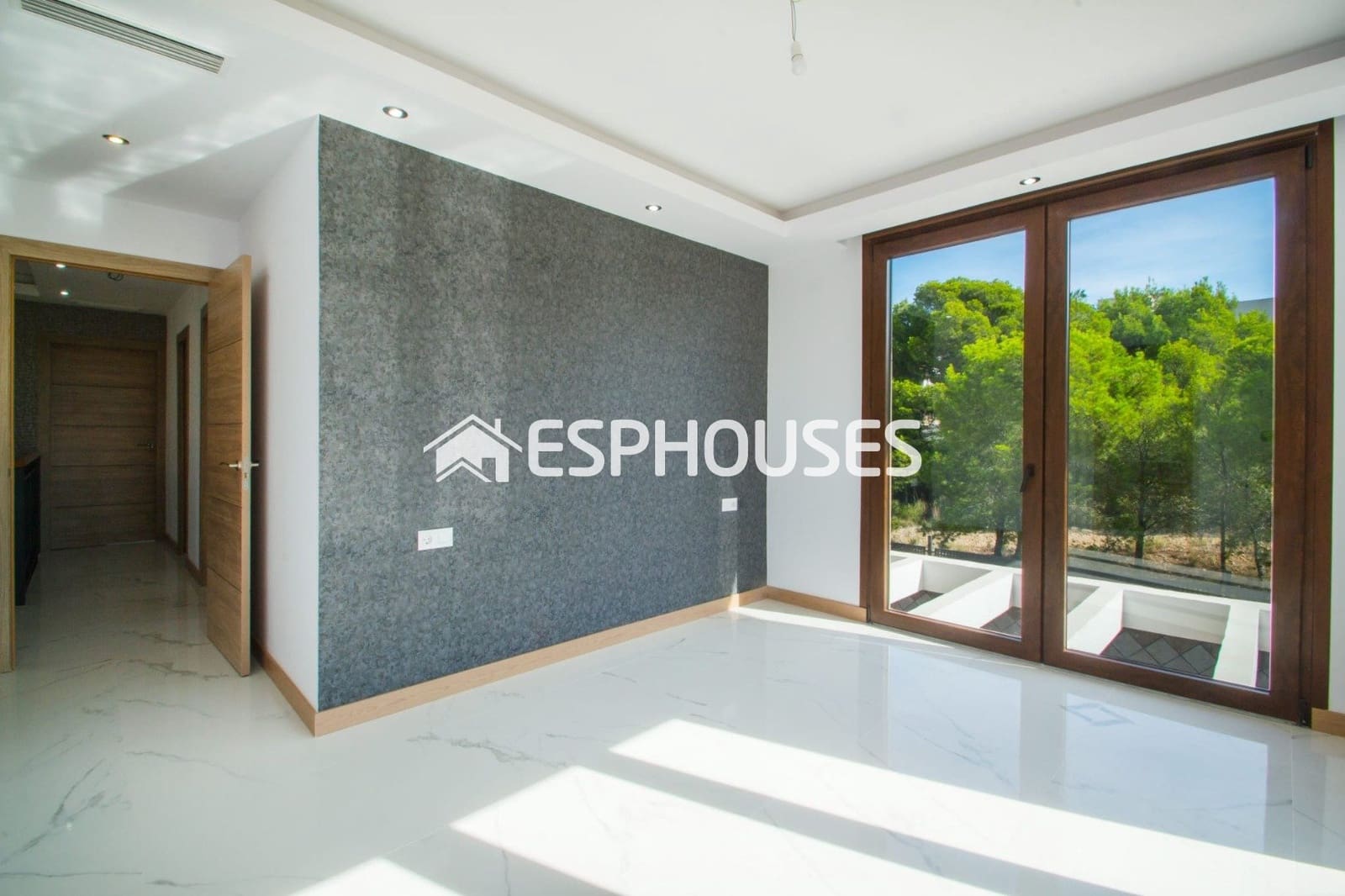 4 soverom Villa til salgs i Finestrat med svømmebasseng garasje - € 850 000 (Ref: 9445055)