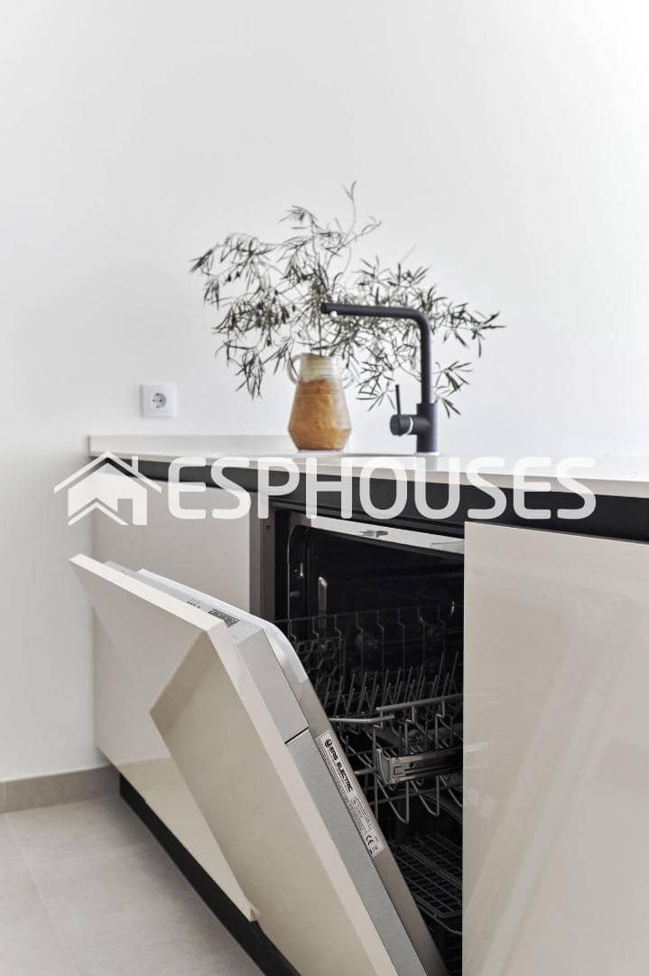 2 slaapkamer Appartement te koop in Torrevieja met zwembad garage - € 360.000 (Ref: 9445057)