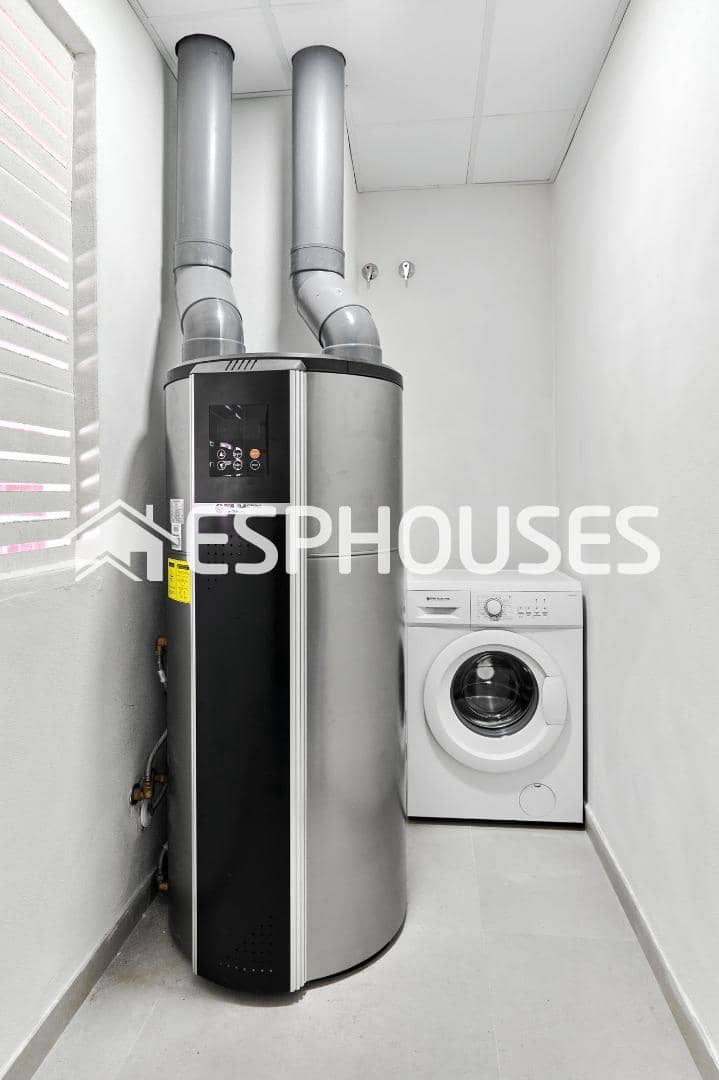 2 slaapkamer Appartement te koop in Torrevieja met zwembad garage - € 360.000 (Ref: 9445057)