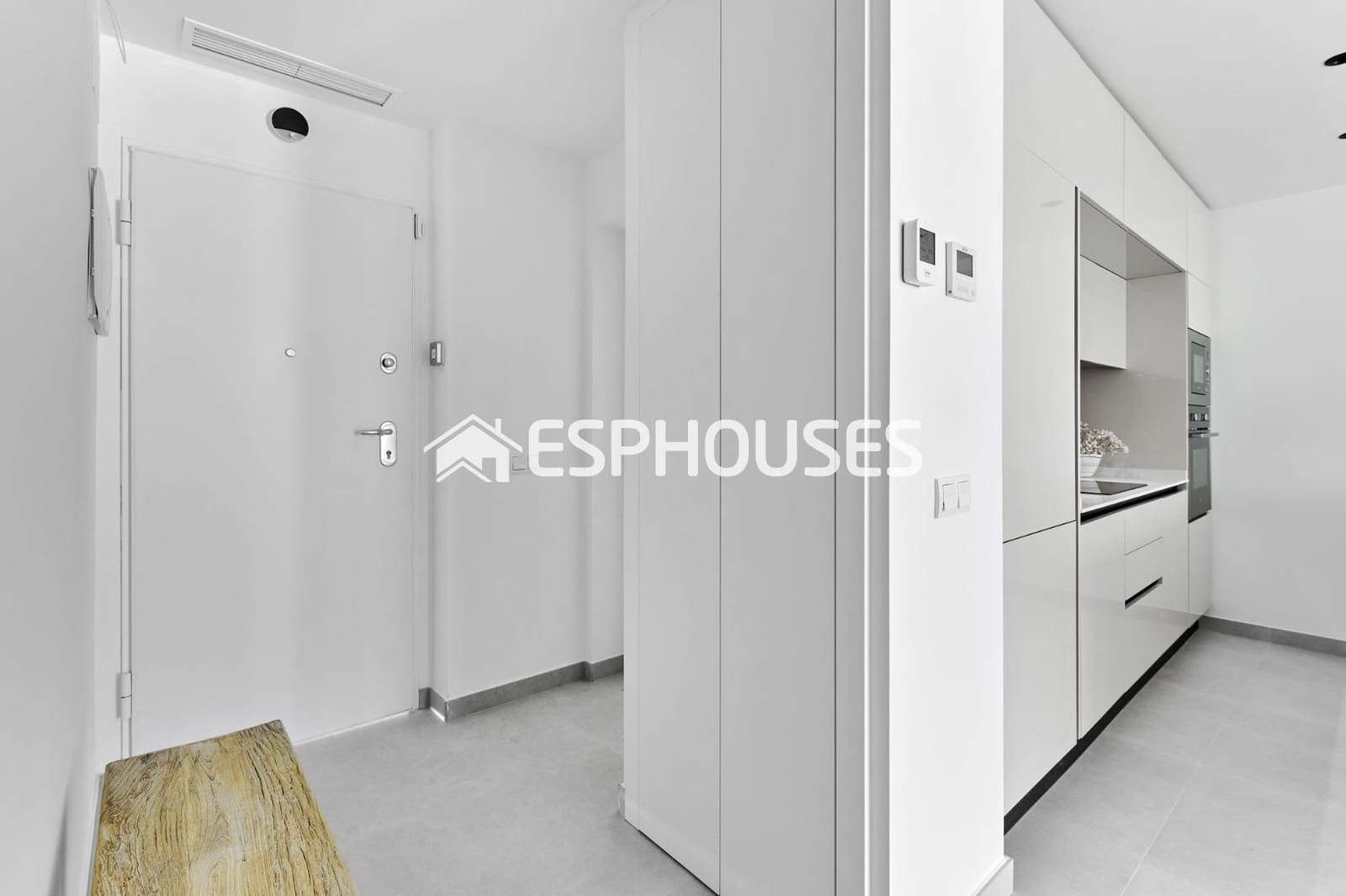 2 slaapkamer Appartement te koop in Torrevieja met zwembad garage - € 360.000 (Ref: 9445057)