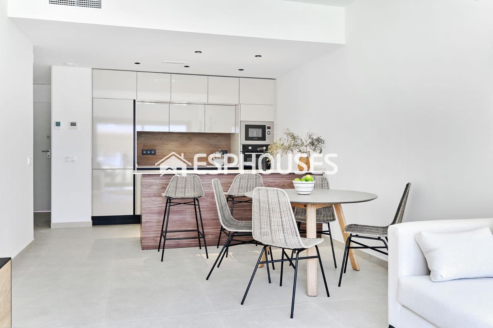 2 slaapkamer Appartement te koop in Torrevieja met zwembad garage - € 360.000 (Ref: 9445057)