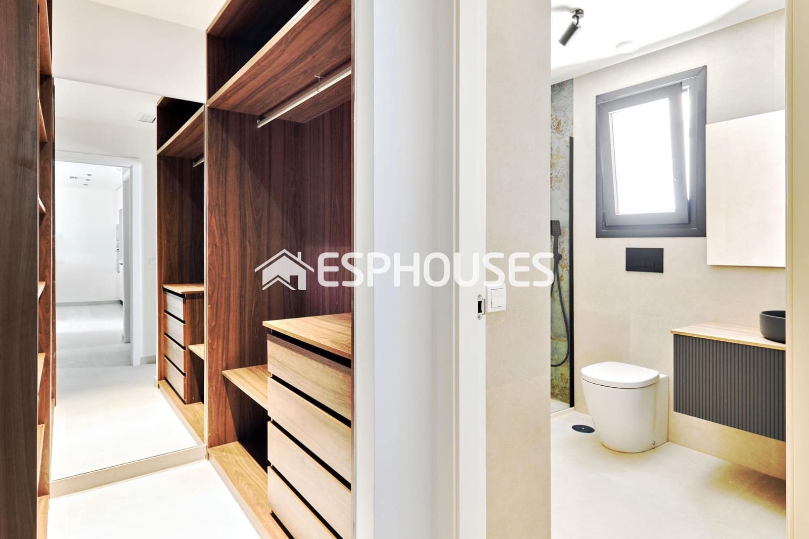 2 slaapkamer Appartement te koop in Torrevieja met zwembad garage - € 360.000 (Ref: 9445057)