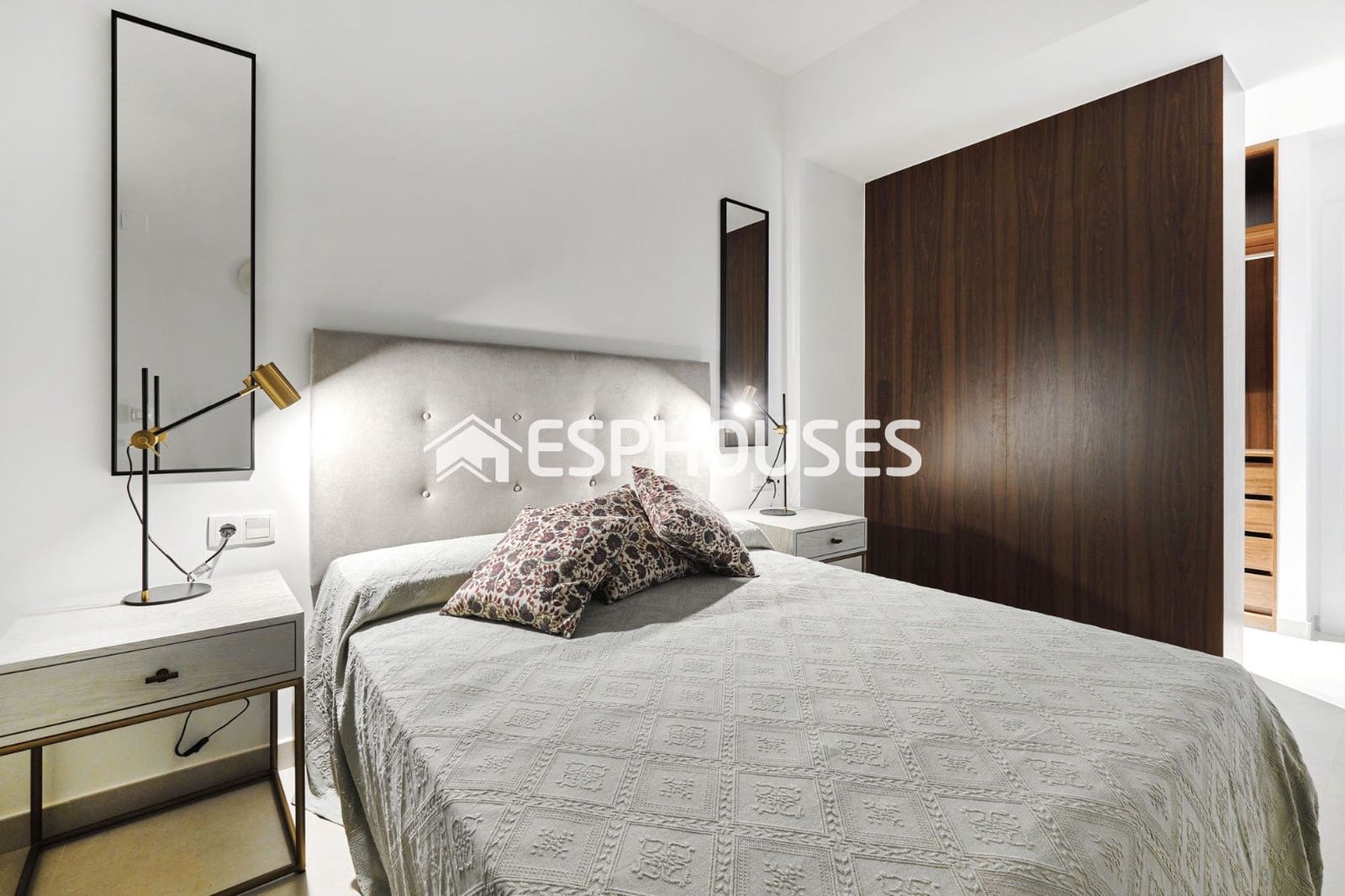 2 bedroom Apartment for sale in La Veleta with pool garage - € 380,000 (Ref: 9445057)