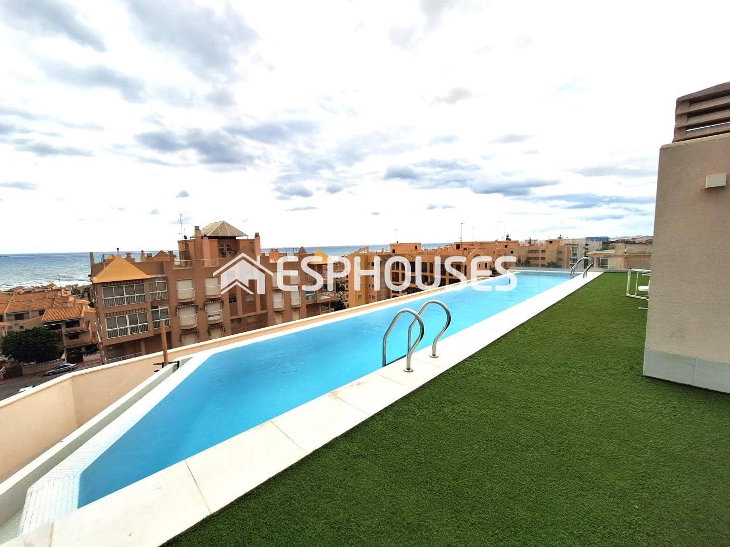 2 sypialnia Apartament na sprzedaż w Guardamar del Segura z basenem garażem - 329 000 € (Ref: 9445060)