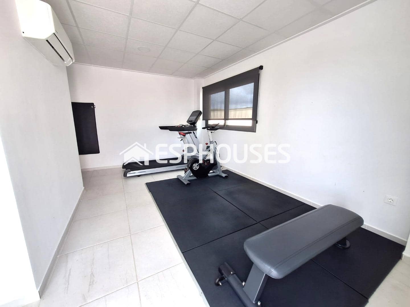 2 sypialnia Apartament na sprzedaż w Guardamar del Segura z basenem garażem - 329 000 € (Ref: 9445060)