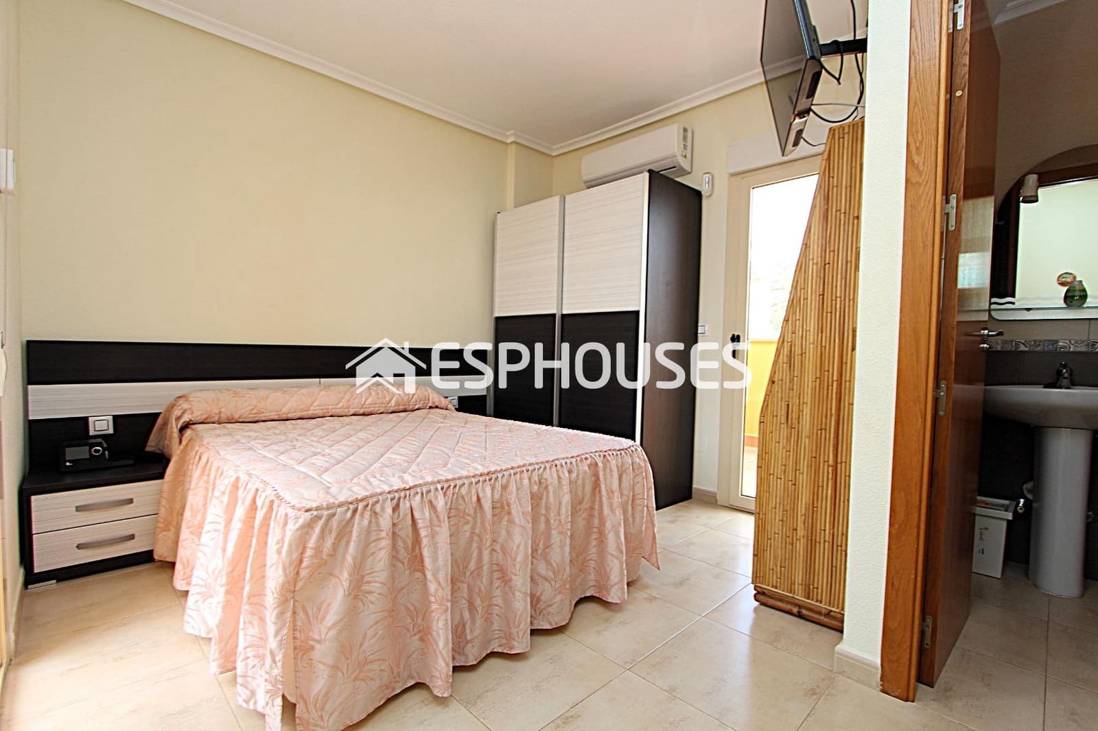 3 Zimmer Bungalow zu verkaufen in Guardamar del Segura mit Pool Garage - 249.000 € (Ref: 9445061)