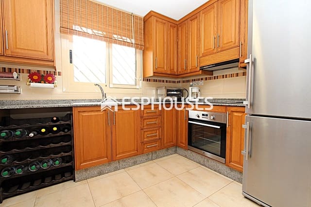 3 soverom Bungalow til salgs i Los Secanos, Guardamar del Segura med svømmebasseng garasje - € 249 000 (Ref: 9445061)