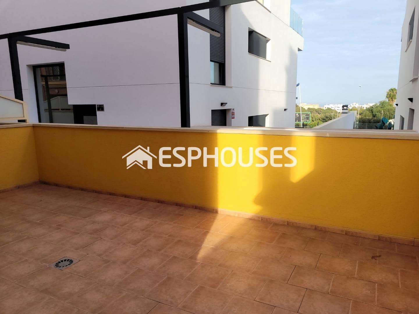 3 sypialnia Bungalow na sprzedaż w Guardamar del Segura z basenem garażem - 281 000 € (Ref: 9445062)