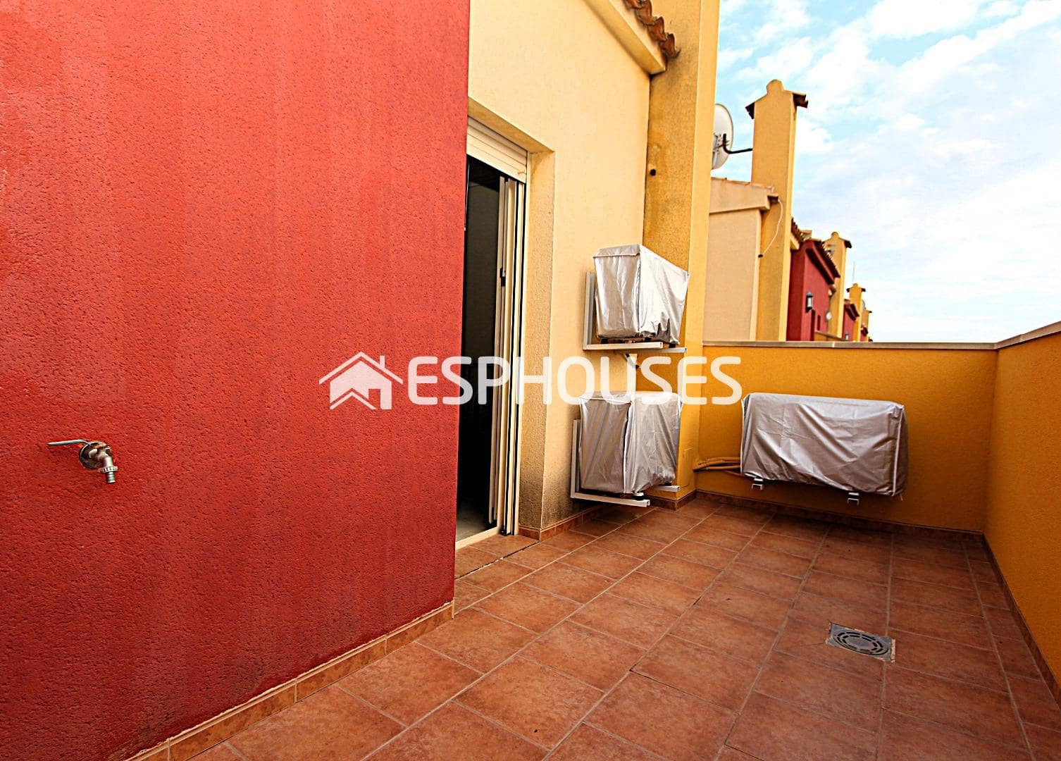 3 sypialnia Bungalow na sprzedaż w Guardamar del Segura z basenem garażem - 281 000 € (Ref: 9445062)