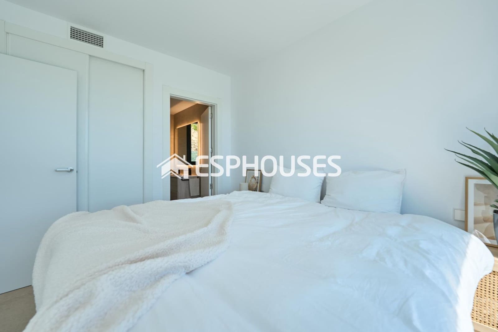 3 slaapkamer Villa te koop in Alfaz del Pi / L'Alfas del Pi met zwembad garage - € 760.000 (Ref: 9445064)