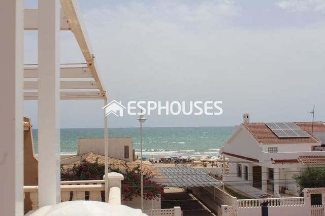 3 makuuhuone Bungalow myytävänä paikassa Guardamar Playa, Guardamar del Segura mukana 
autotalli - 299 000 € (Ref: 9445068)