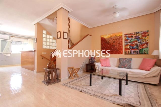 3 makuuhuone Bungalow myytävänä paikassa Guardamar Playa, Guardamar del Segura mukana 
autotalli - 299 000 € (Ref: 9445068)