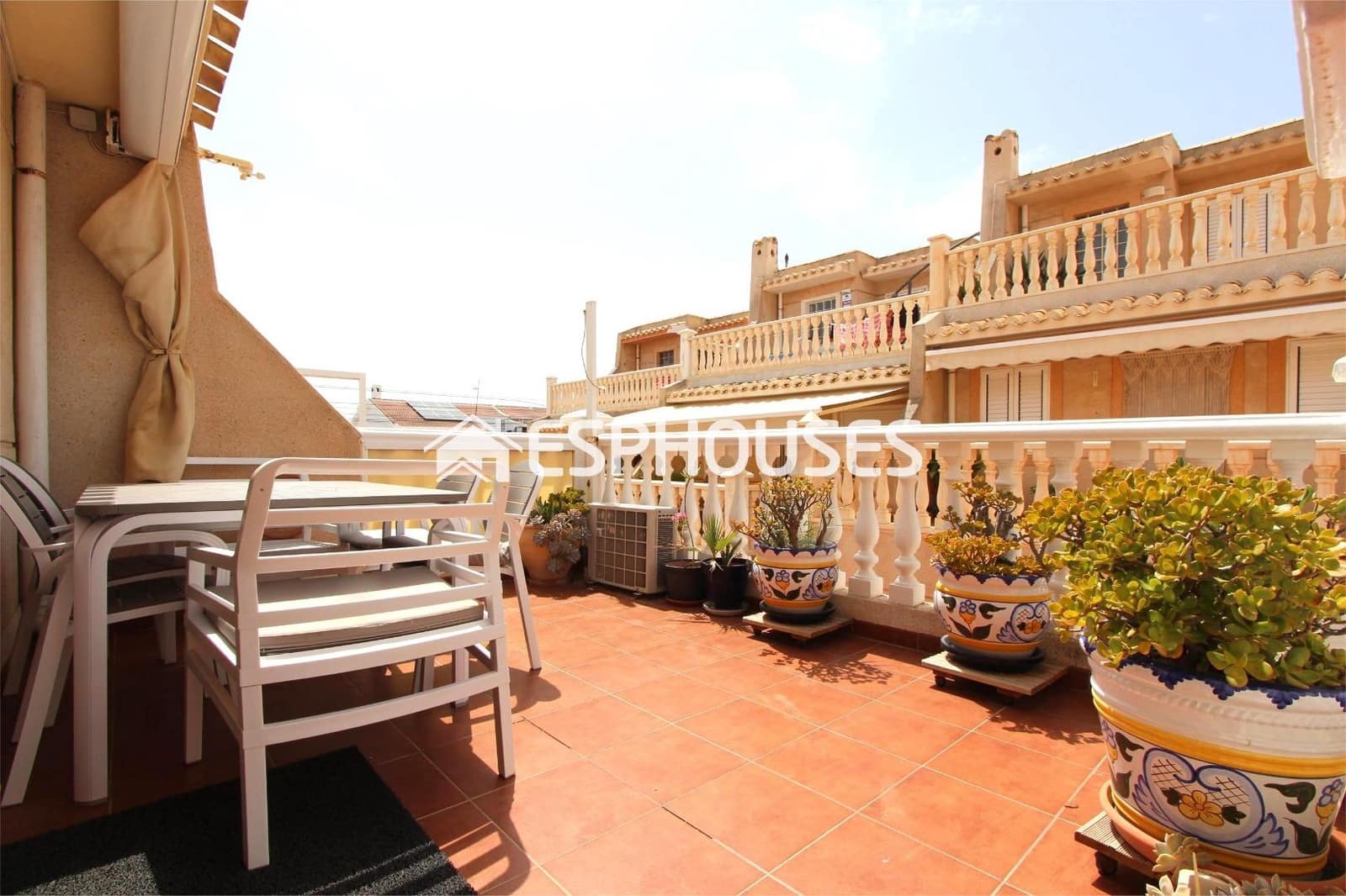 3 sovrum Bungalow till salu i Guardamar del Segura med garage - 299 000 € (Ref: 9445068)