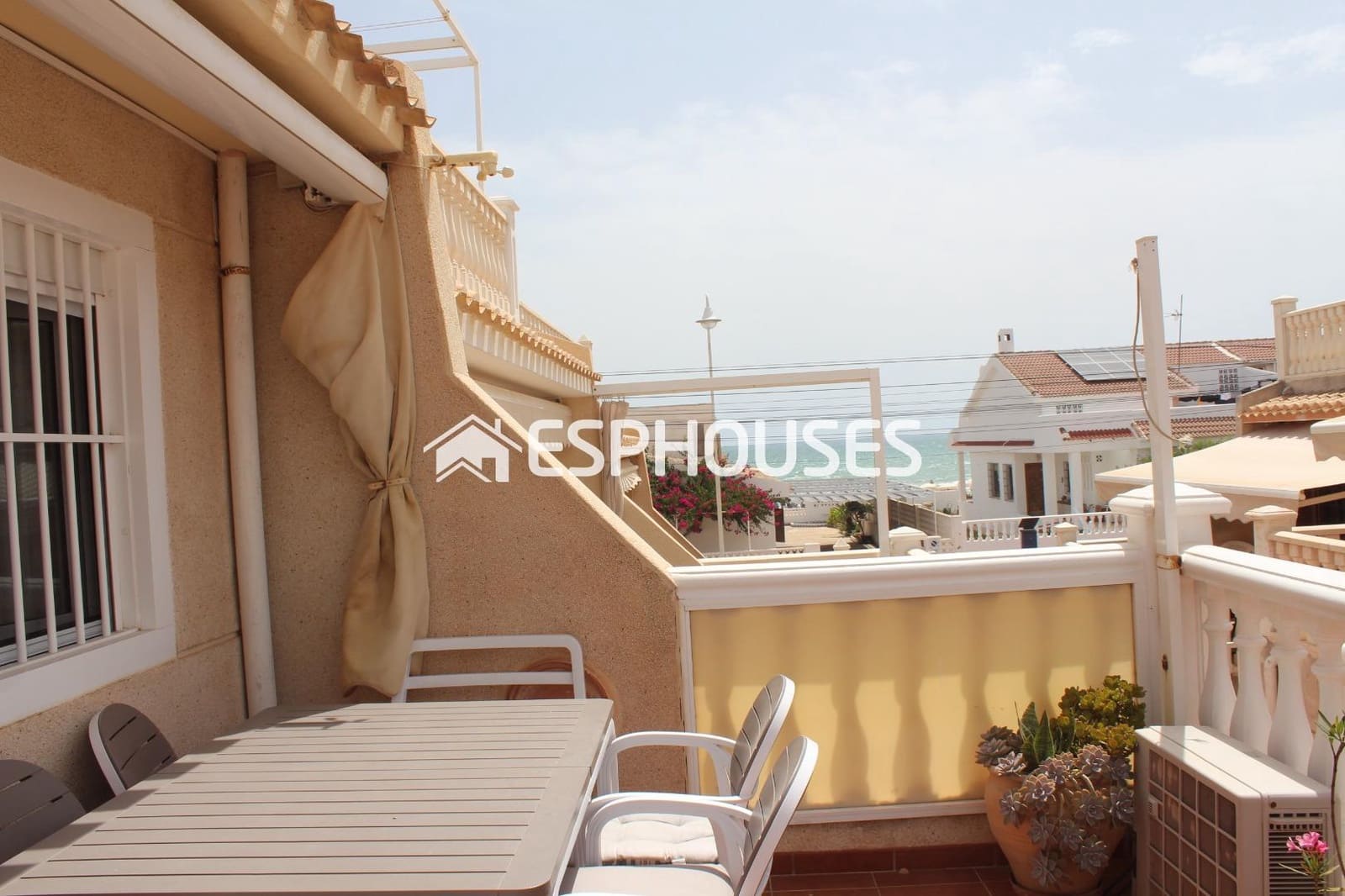 3 sovrum Bungalow till salu i Guardamar del Segura med garage - 299 000 € (Ref: 9445068)