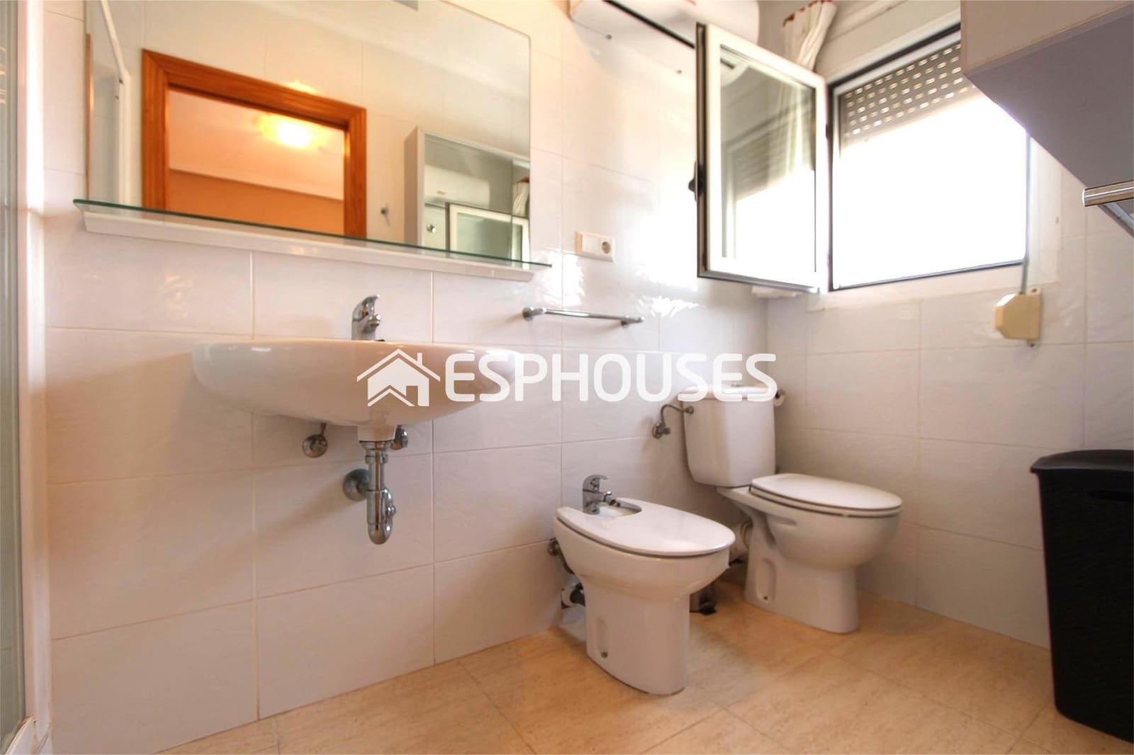 3 sovrum Bungalow till salu i Guardamar del Segura med garage - 299 000 € (Ref: 9445068)