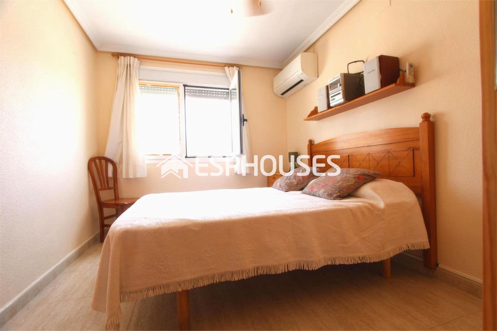 3 sovrum Bungalow till salu i Guardamar del Segura med garage - 299 000 € (Ref: 9445068)