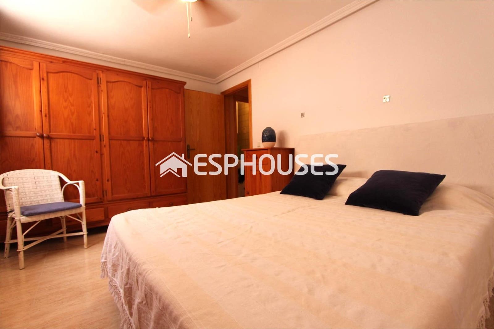 3 sovrum Bungalow till salu i Guardamar del Segura med garage - 299 000 € (Ref: 9445068)