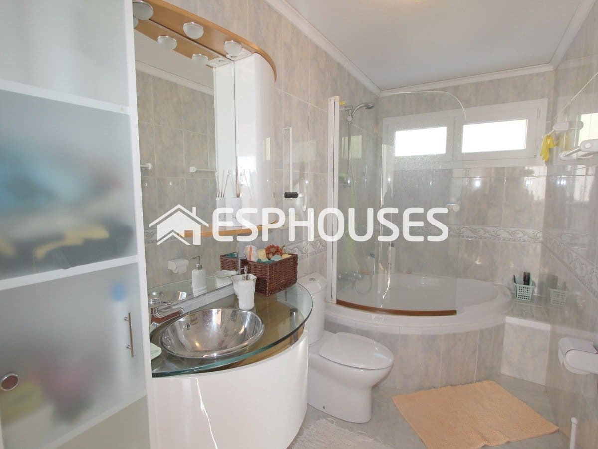 4 bedroom Villa for sale in Altea la Vella with pool garage - € 530,000 (Ref: 9445069)