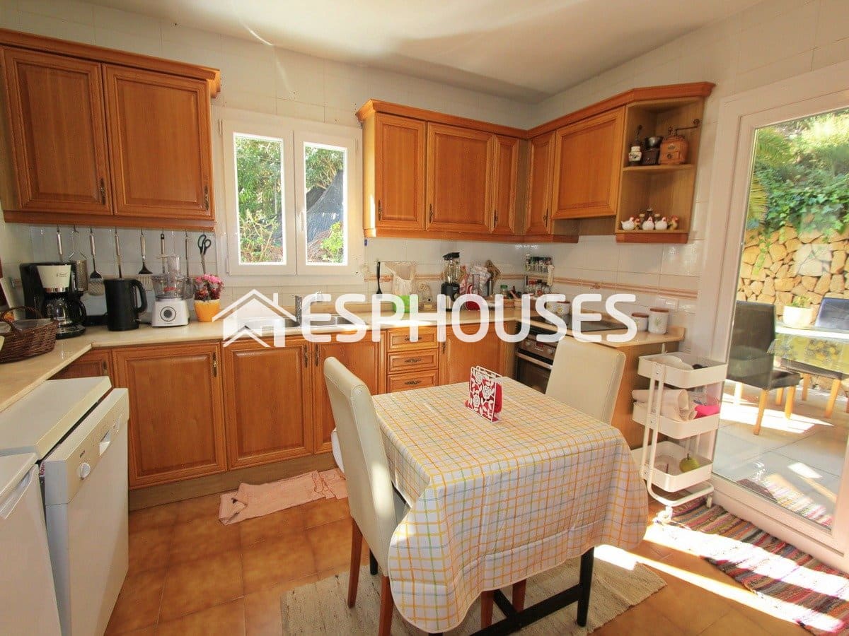 4 bedroom Villa for sale in Altea la Vella with pool garage - € 530,000 (Ref: 9445069)