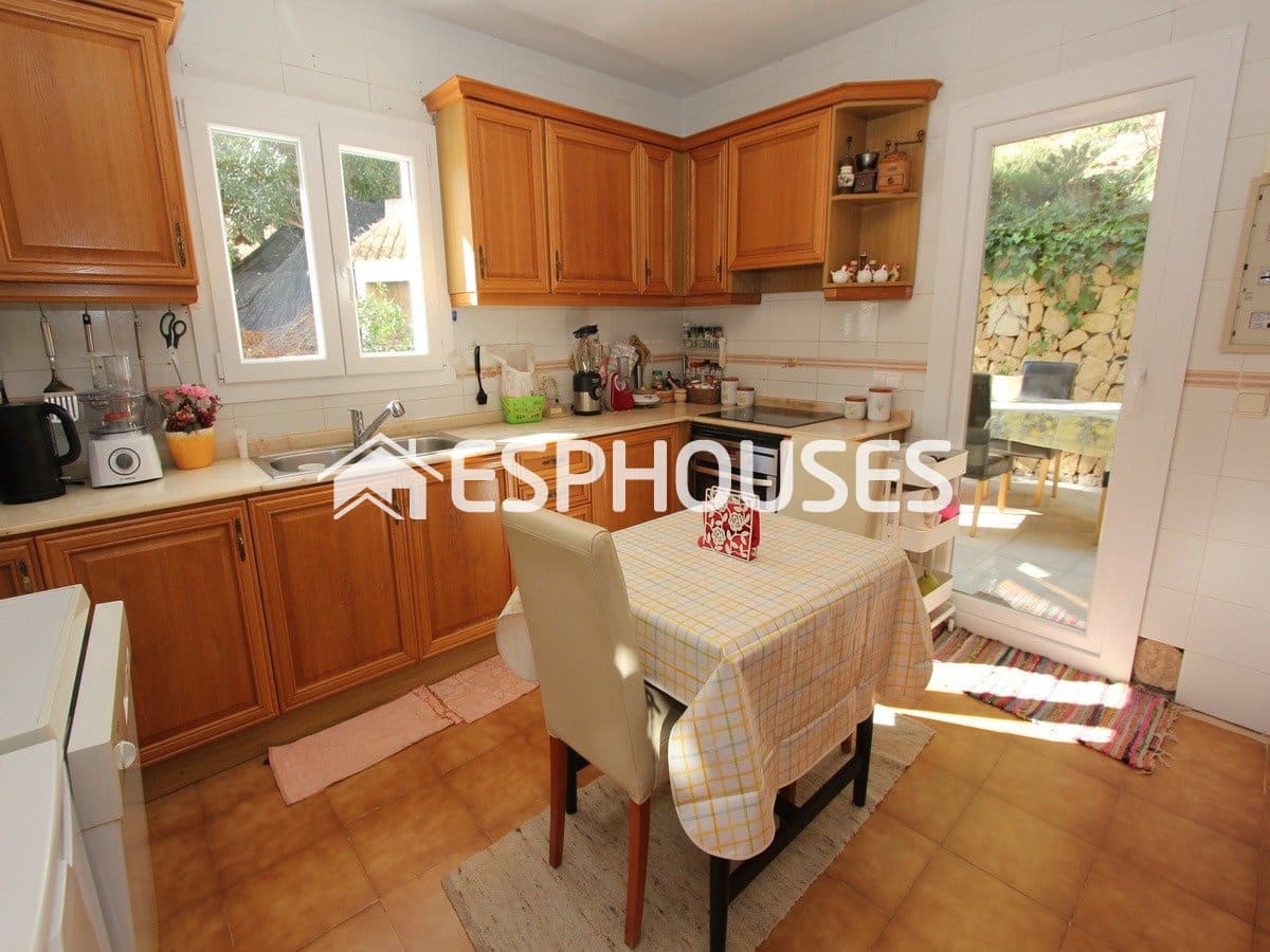4 bedroom Villa for sale in Altea la Vella with pool garage - € 530,000 (Ref: 9445069)