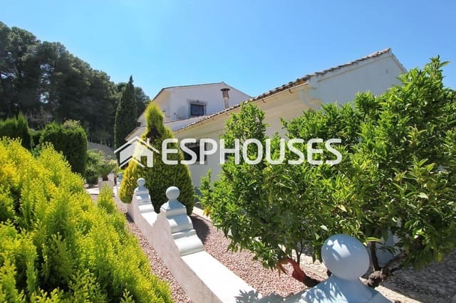 5 soveværelse Villa til salg i Guadalest med garage - € 520.000 (Ref: 9445070)