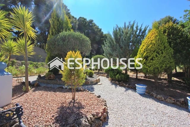 5 soveværelse Villa til salg i Guadalest med garage - € 520.000 (Ref: 9445070)