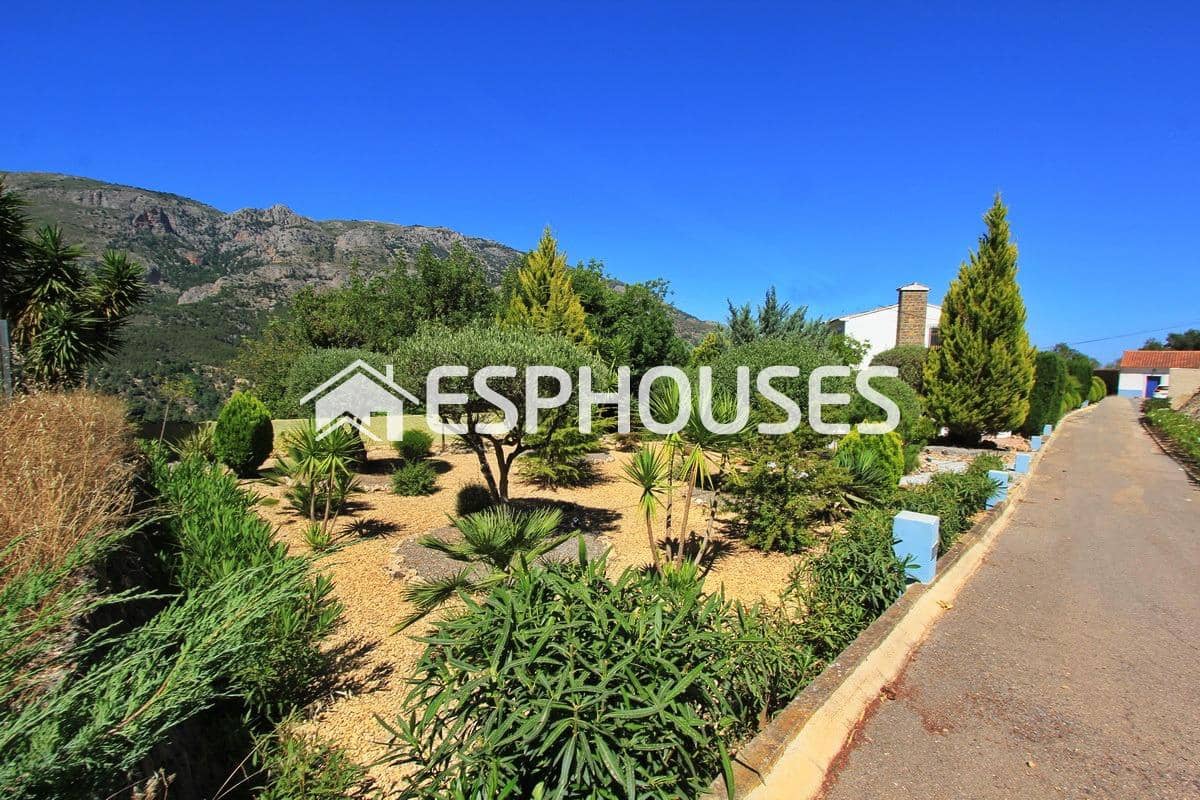 5 soveværelse Villa til salg i Guadalest med garage - € 520.000 (Ref: 9445070)