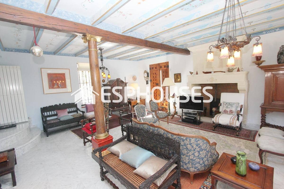 5 soveværelse Villa til salg i Guadalest med garage - € 520.000 (Ref: 9445070)