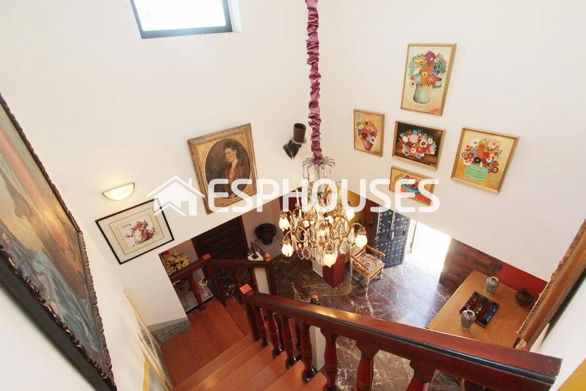 5 soveværelse Villa til salg i Guadalest med garage - € 520.000 (Ref: 9445070)