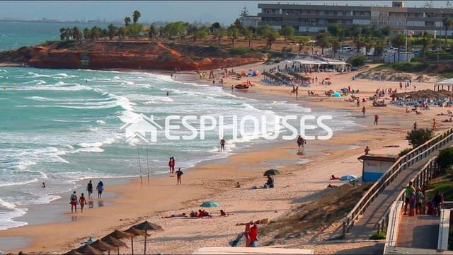 3 quarto Moradia para venda em Mil Palmeras, Pilar de la Horadada com piscina garagem - 539 900 € (Ref: 9445081)