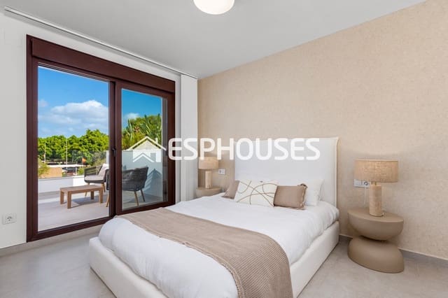 Chalet de 3 habitaciones en Mil Palmeras, Pilar de la Horadada en venta con piscina garaje - 539.900 € (Ref: 9445081)