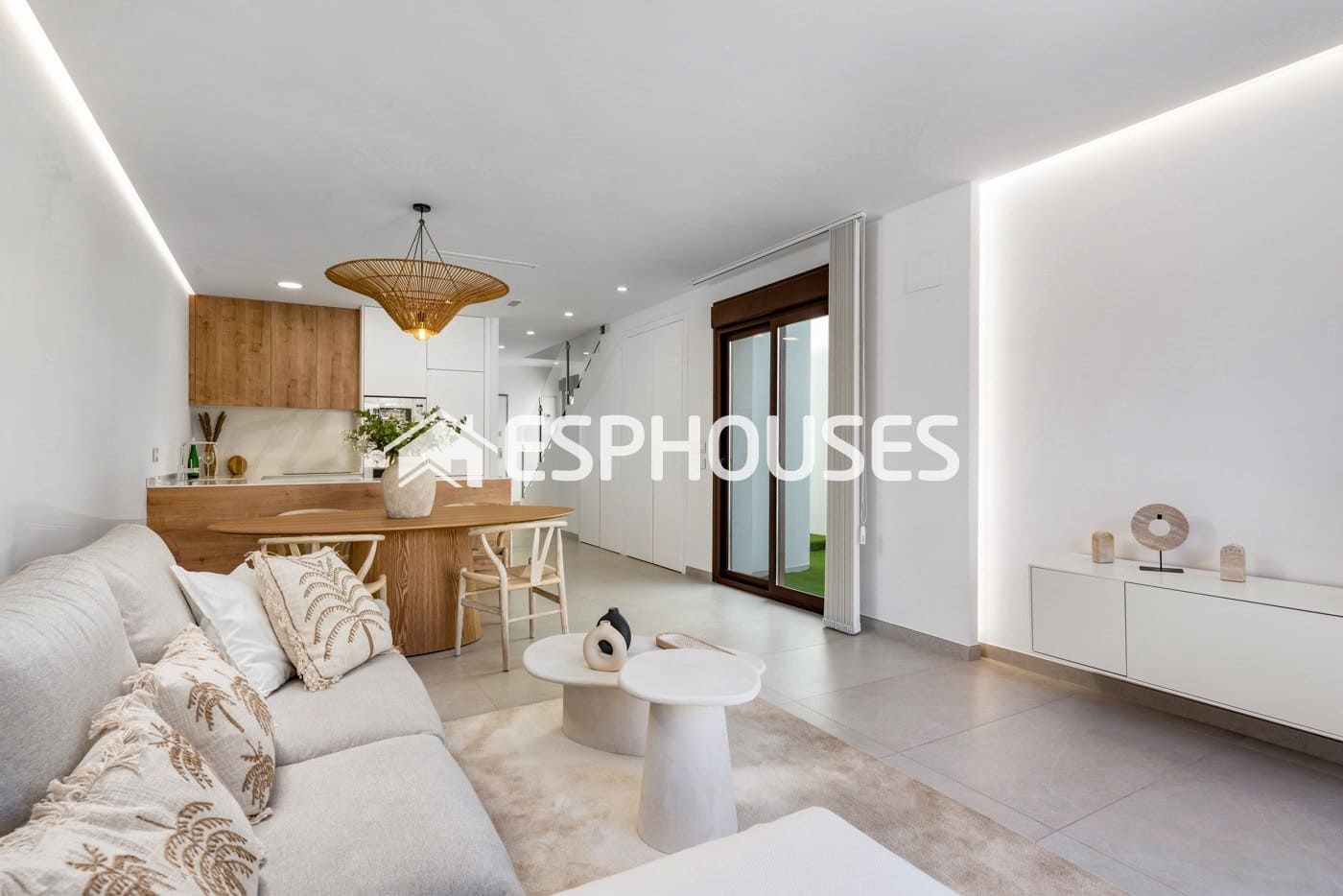 Chalet de 3 habitaciones en Pilar de la Horadada en venta con piscina garaje - 539.900 € (Ref: 9445081)