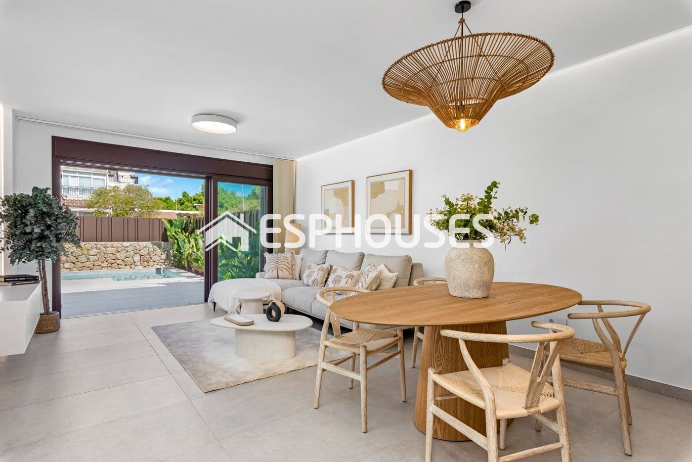 Chalet de 3 habitaciones en Pilar de la Horadada en venta con piscina garaje - 539.900 € (Ref: 9445081)