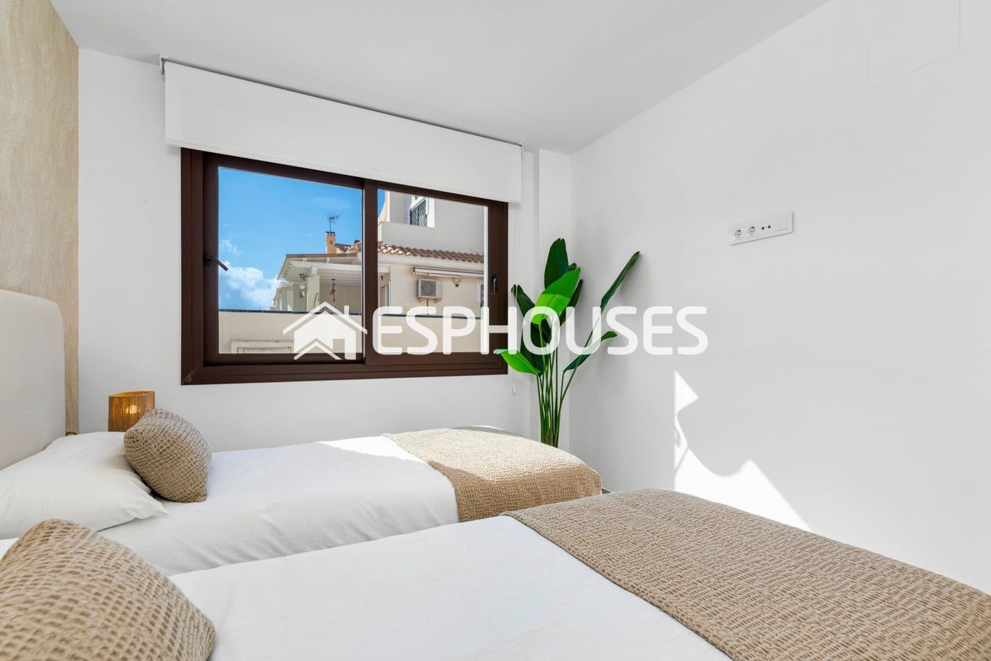 Chalet de 3 habitaciones en Pilar de la Horadada en venta con piscina garaje - 539.900 € (Ref: 9445081)