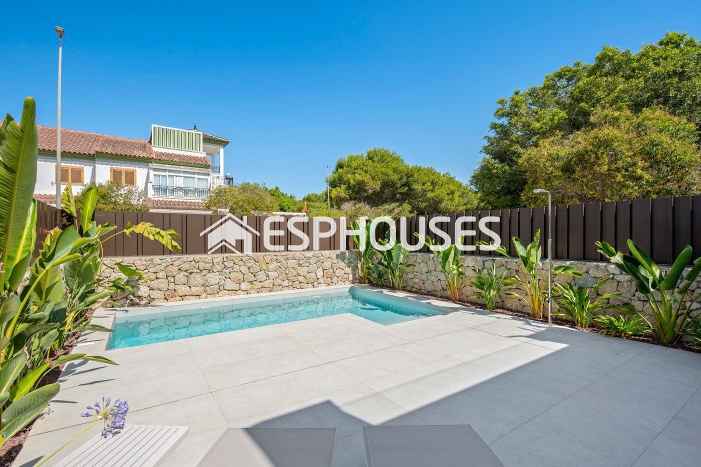 Chalet de 3 habitaciones en Pilar de la Horadada en venta con piscina garaje - 539.900 € (Ref: 9445081)