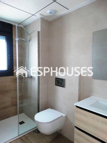 Bungalow de 3 habitaciones en Pilar de la Horadada ciudad, Pilar de la Horadada en venta con piscina garaje - 425.000 € (Ref: 9445085)