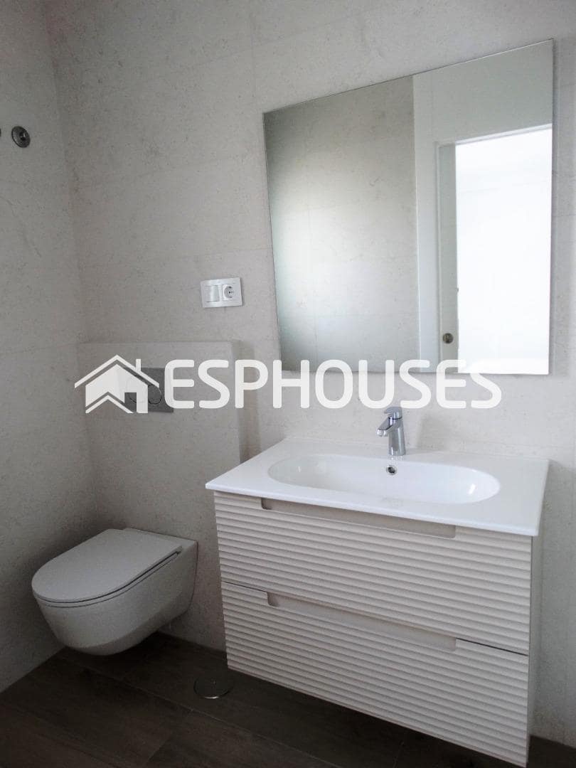 Bungalow de 3 habitaciones en Pilar de la Horadada en venta con piscina garaje - 425.000 € (Ref: 9445085)