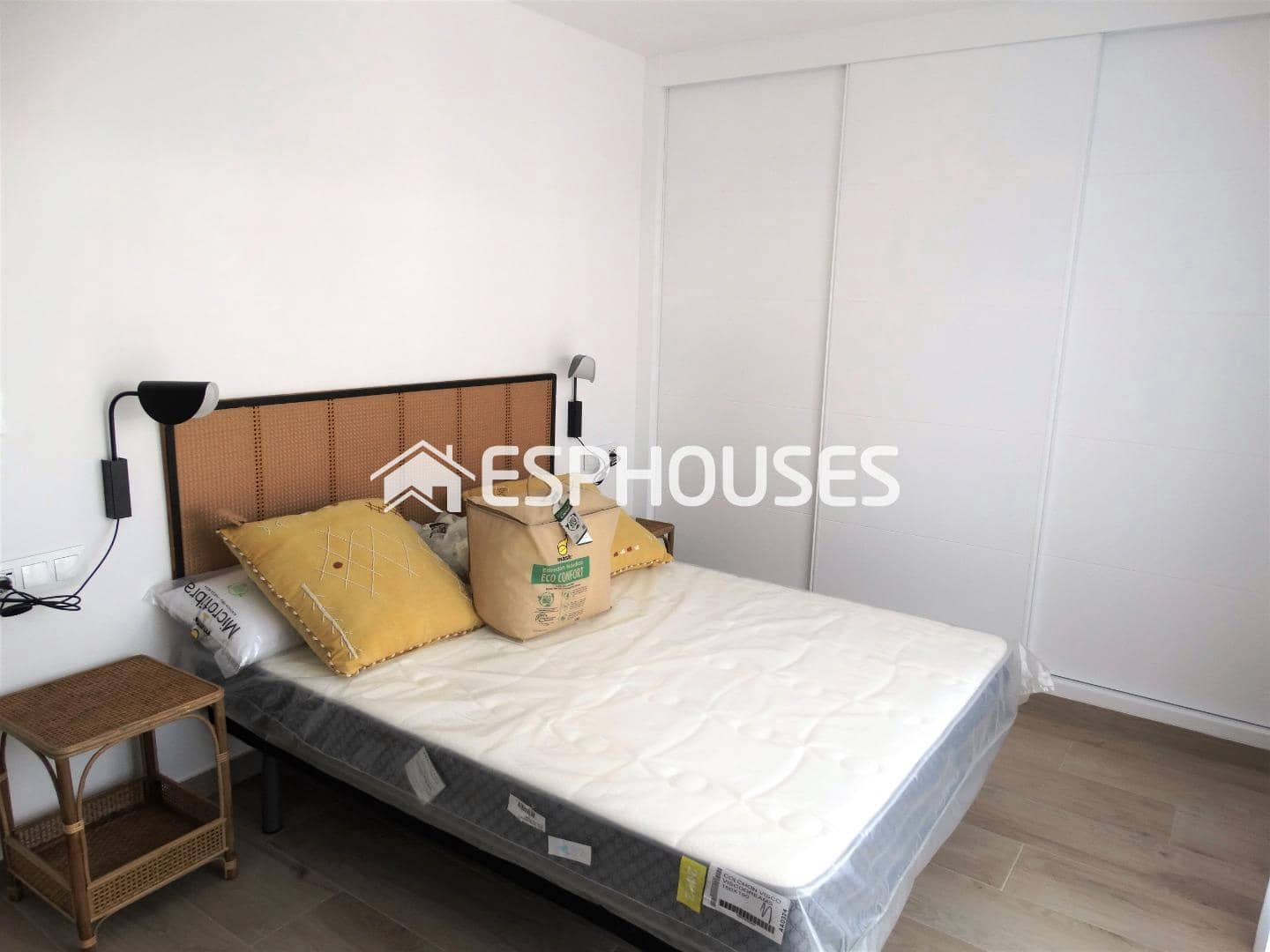 Bungalow de 3 habitaciones en Pilar de la Horadada en venta con piscina garaje - 425.000 € (Ref: 9445085)