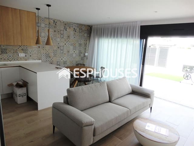 Bungalow de 3 habitaciones en Pilar de la Horadada ciudad, Pilar de la Horadada en venta con piscina garaje - 425.000 € (Ref: 9445085)