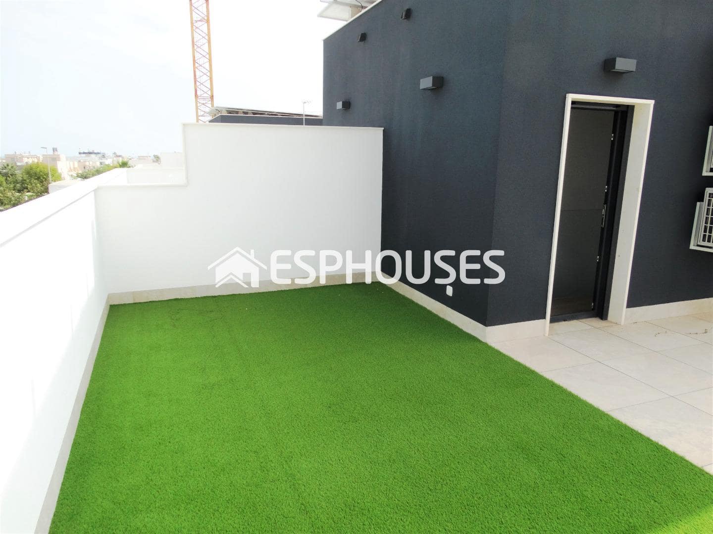 Bungalow de 3 habitaciones en Pilar de la Horadada en venta con piscina garaje - 425.000 € (Ref: 9445085)