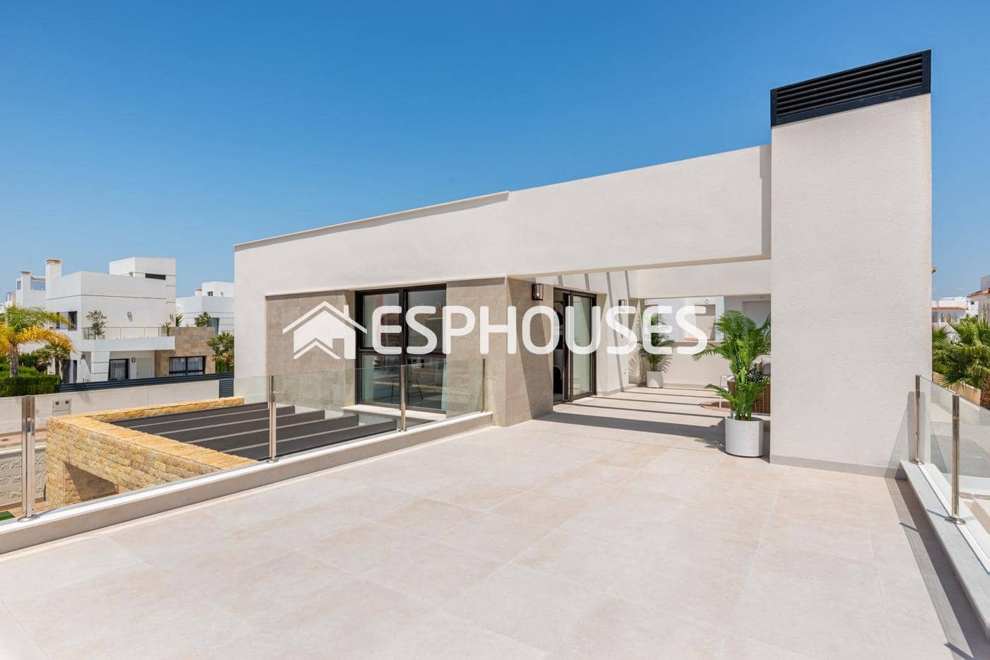 Chalet de 3 habitaciones en Rojales en venta con piscina garaje - 884.450 € (Ref: 9445089)