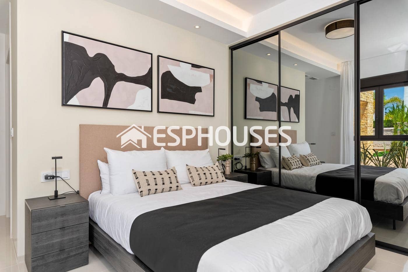 Chalet de 3 habitaciones en Rojales en venta con piscina garaje - 884.450 € (Ref: 9445089)