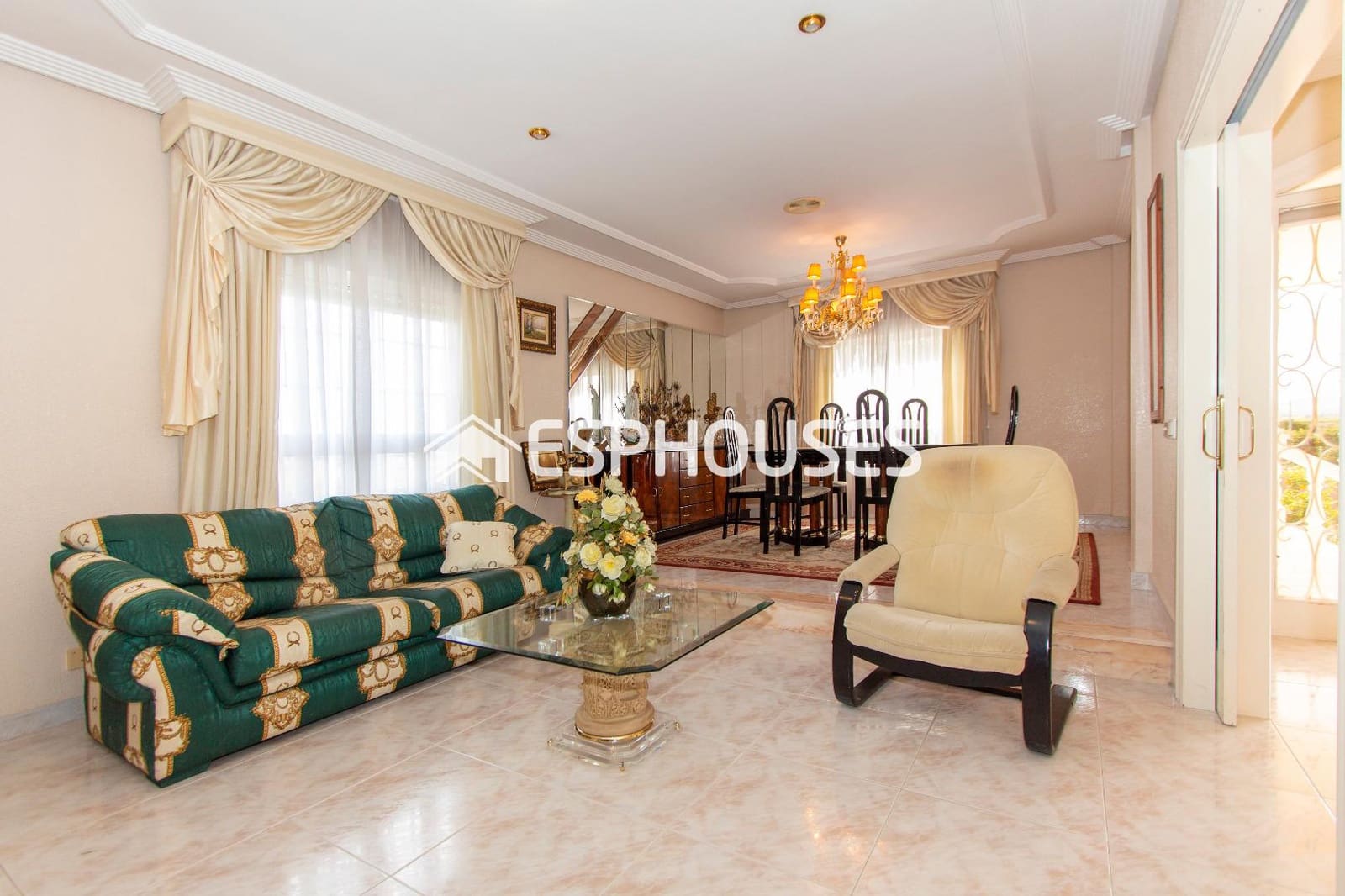 4 soveværelse Villa til salg i Orihuela med garage - € 325.000 (Ref: 9445108)