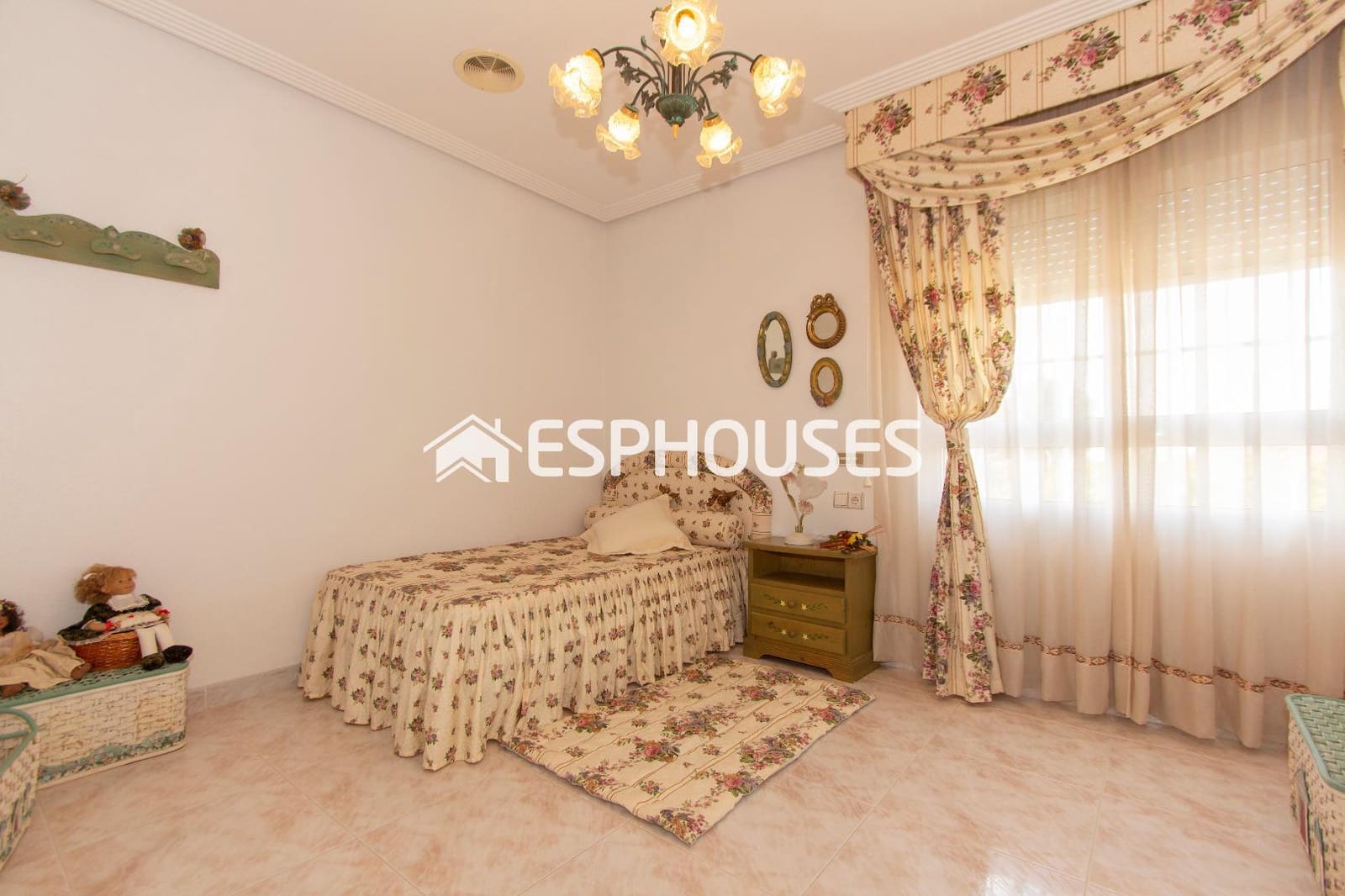 4 soveværelse Villa til salg i Orihuela med garage - € 325.000 (Ref: 9445108)