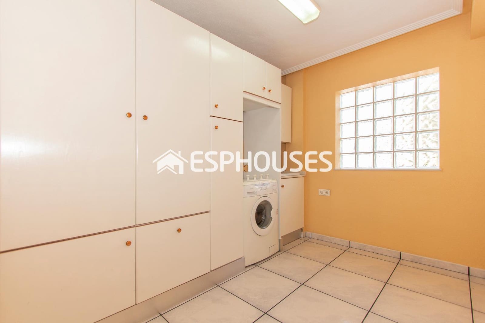4 soveværelse Villa til salg i Orihuela med garage - € 325.000 (Ref: 9445108)