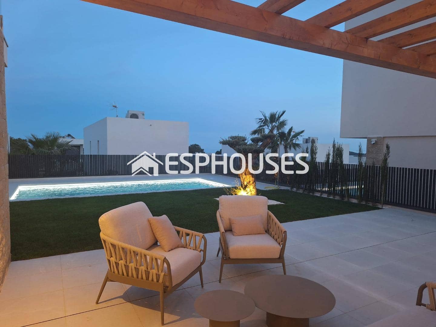 3 soveværelse Villa til salg i Finestrat med swimmingpool garage - € 1.195.000 (Ref: 9445111)